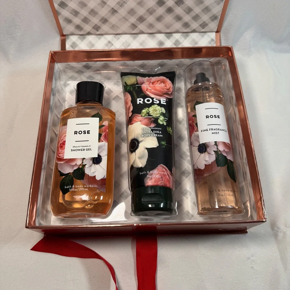 Bath & Body Works Rose Gift Set Shower Gel Body Cream Mist I Love You Box
